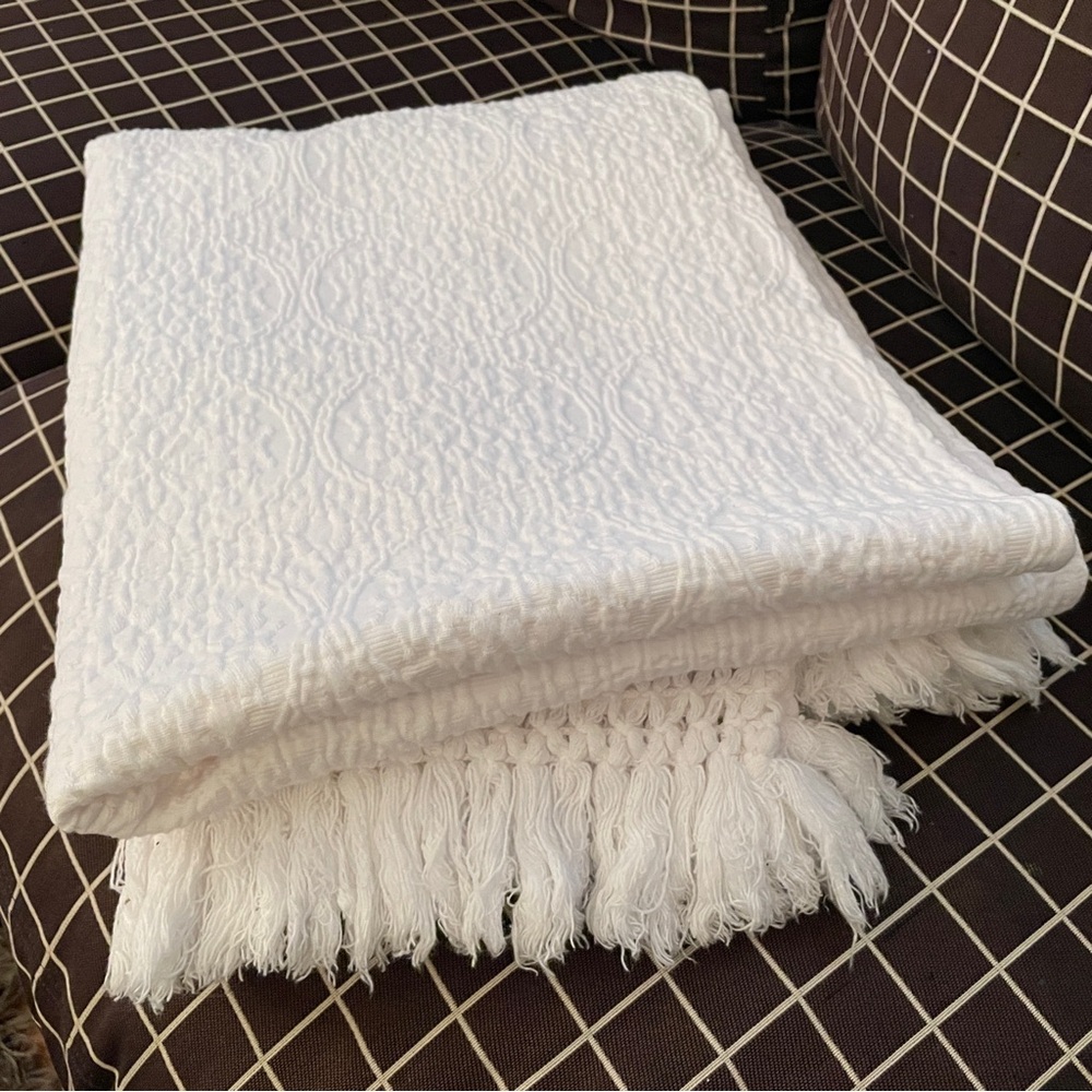 Luxurious White Textured Throw Blanket